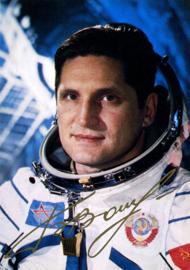 Борис Волынов космонавт из первого отряда